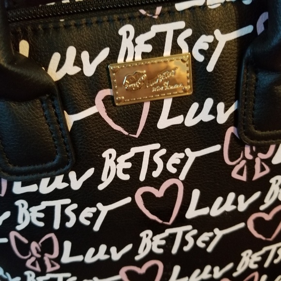 💎Host Pick💎💕💕Betsey Johnson cute Darcy handbag - Picture 5 of 8